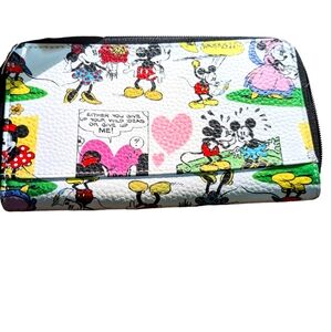 NEW DISNEY PARKS WALLET White Top Zip Coin Purse